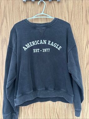 American Eagle Outfitters Black Graphic Crewneck Sweatshirt
